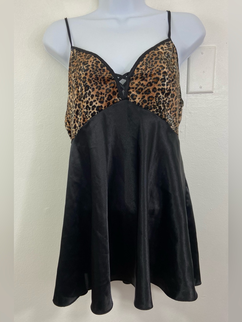 Vintage 90s Y2K Black Leopard Print Spaghetti Strap Mini Dress Satin Babydoll